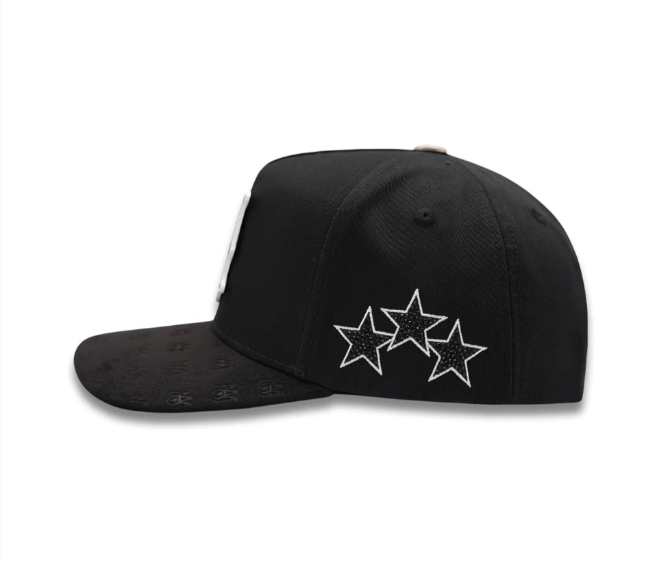 Gorra con placa AMR